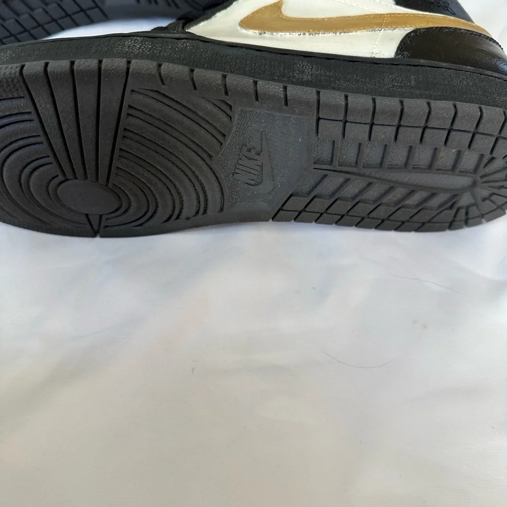 NIKE AIR JORDAN CUSTOM PAINTED MENS SNEAKERS - Picture 4 of 8